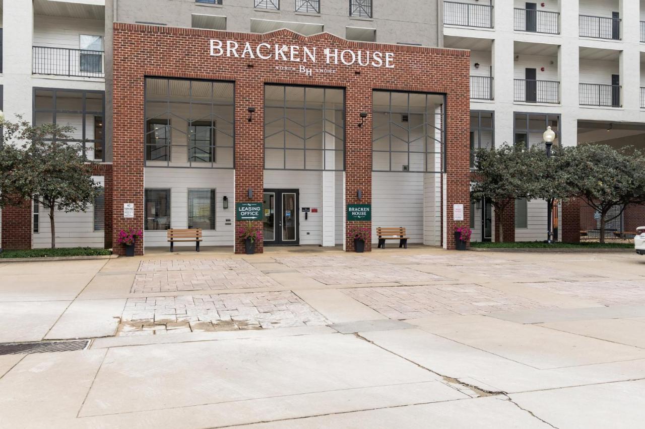 Frontdesk Bracken House Apts North Shore Pittsburgh Exterior photo